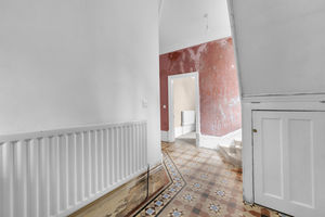 Photo 1- click for photo gallery